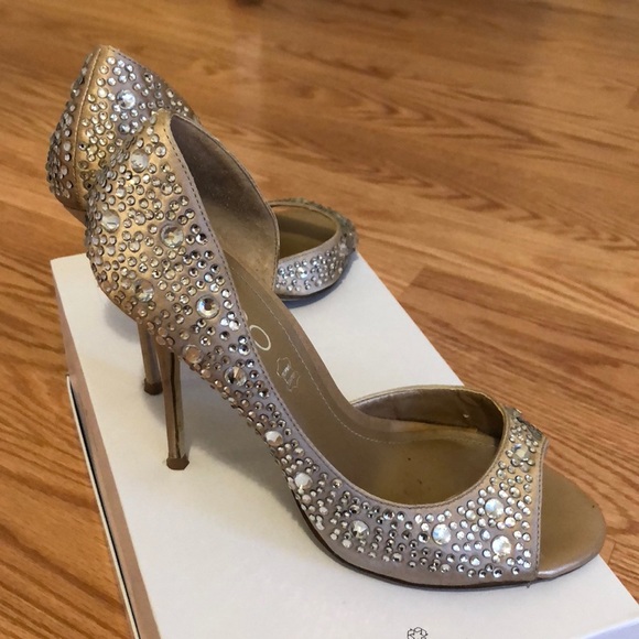 Dressy heels - Picture 3 of 7